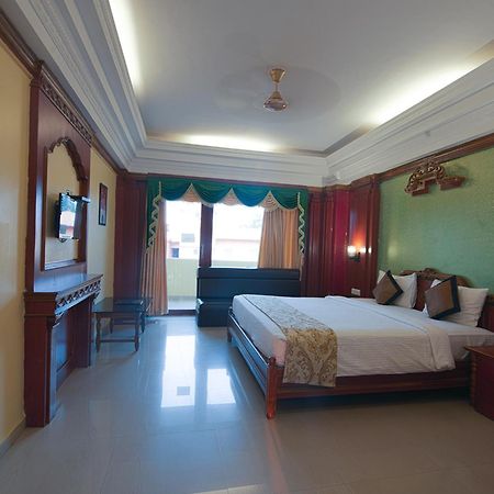 Nrs Royal Palace Puri Exterior photo